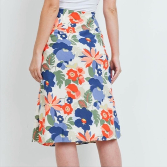 Coral & Blue Floral Skirt - Picture 4 of 5